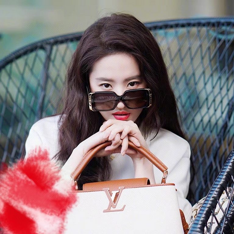 Lv Louis Vuitton New Liu Yifei the same sunglasses female trend fashion personality large square frame driving special anti-ultraviolet sunglasses ladies