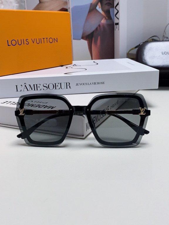 LV Louis Vuitton frames letter fashion sunglasses personalized driving sunscreen shades UV sunglasses