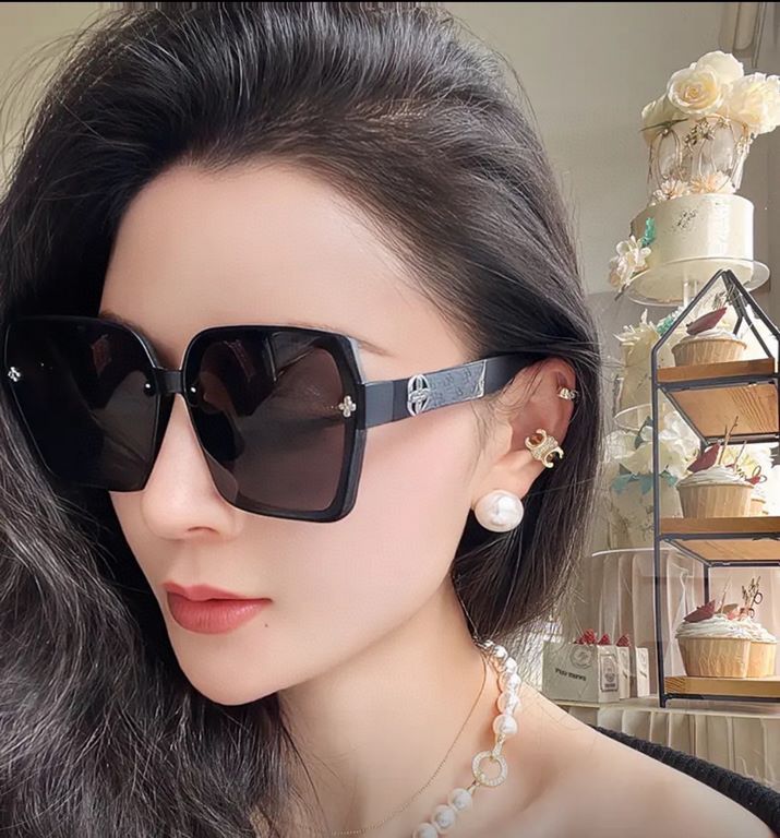 LV 2024 spring new Trendy explosion fashion box sunglasses high quality wear comfortable Net red tide models sunglasses Model L2200