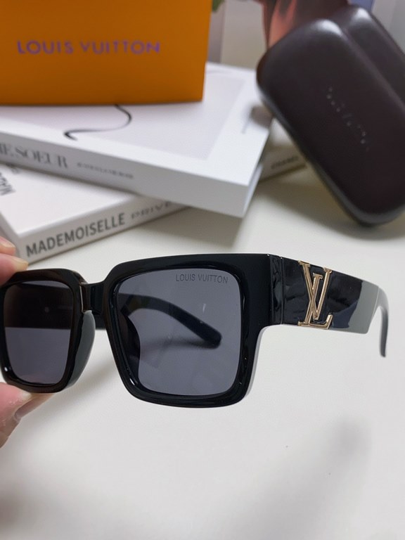 LV Louis Vuitton new sunglasses retro personality avant-garde sunglasses model model high quality plate high quality box