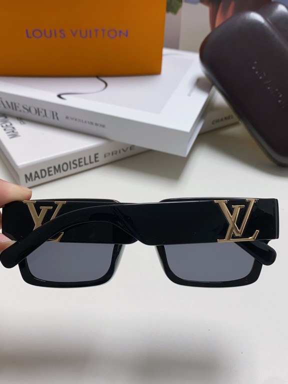 LV Louis Vuitton new sunglasses retro personality avant-garde sunglasses model model high quality plate high quality box