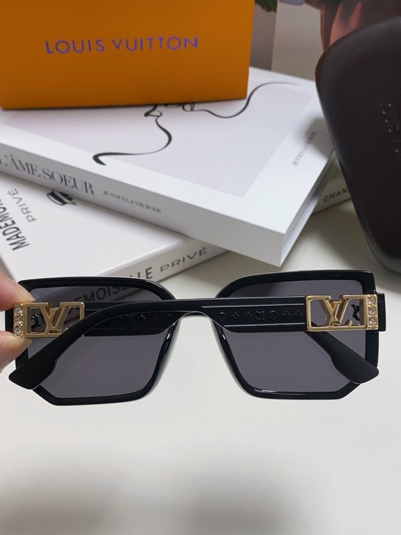 Lv Louis Vuitton 2024 latest version of the advanced sense of temperament large frame square celebrity sunglasses women's new large round face sunshade sunglasses for men and women