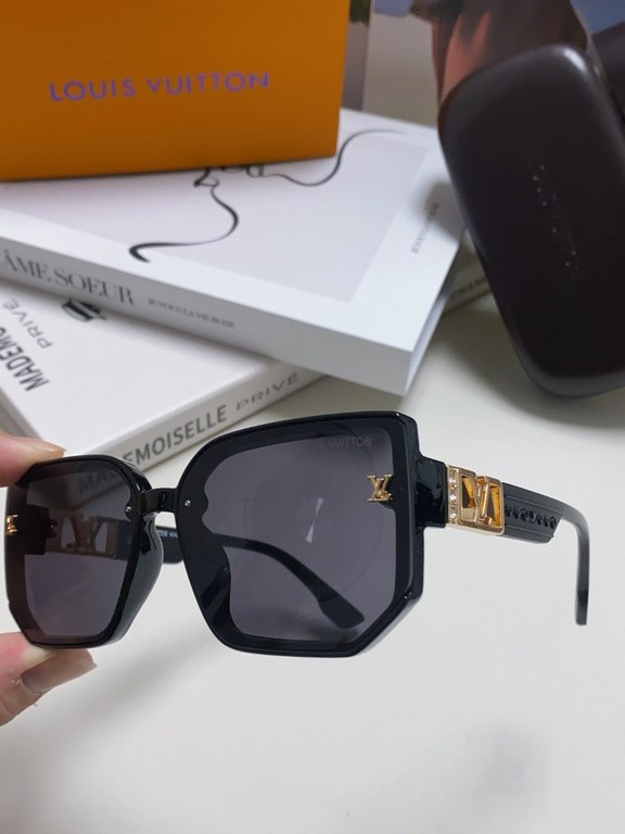 Lv Louis Vuitton 2024 latest version of the advanced sense of temperament large frame square celebrity sunglasses women's new large round face sunshade sunglasses for men and women