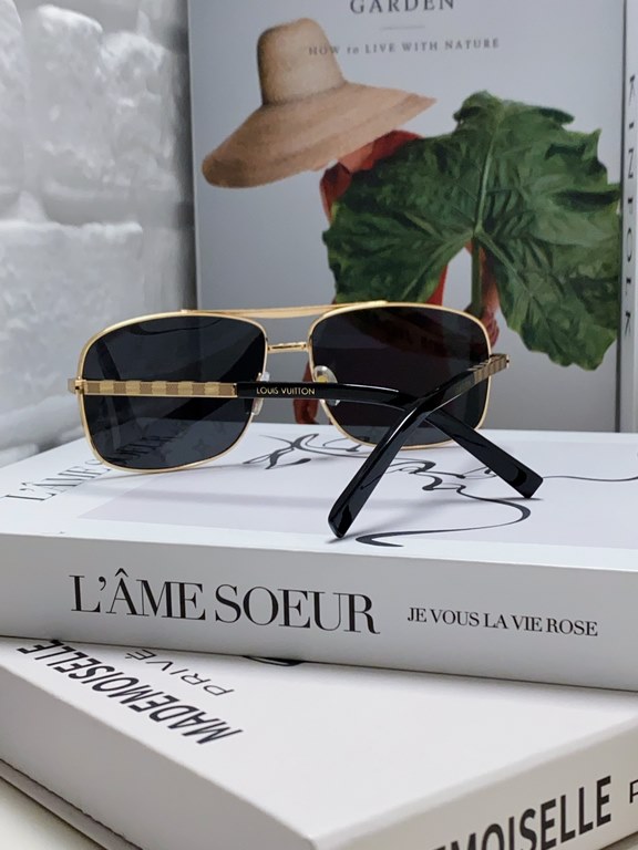 LV Louis Vuitton Sunglasses can be matched with near with myopia metal sunglasses men's fashion retro sunshade square frame glasses double beam sunglasses female models