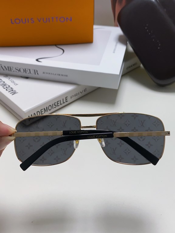 LV Louis Vuitton Sunglasses can be matched with near with myopia metal sunglasses men's fashion retro sunshade square frame glasses double beam sunglasses female models