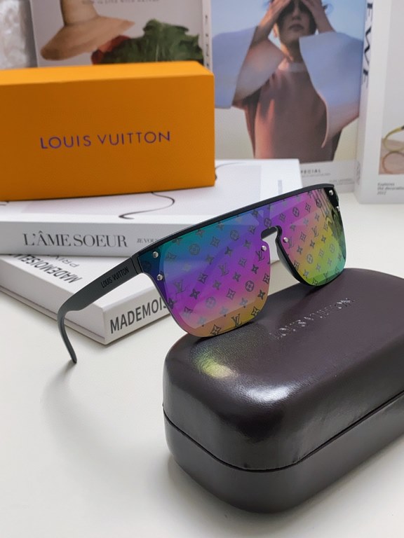 LV Louis Vuitton Alphabet Collection L.V Internet Explosion In stock in large quantities. In stock. In stock LOUIS VUITTO Original LV cut edge rimless shape Gorgeous turn with infinite taste Patterned design Classic uniq