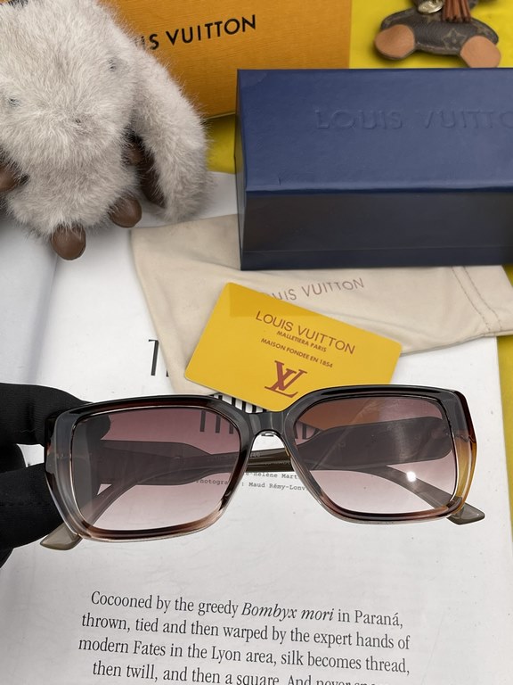 lv large frame sunglasses sunglasses classic box design, not pick face type, whether with a coat or dress are very temperament prevention UV Model Model L6221