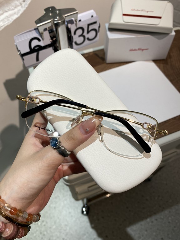 Salvatore ferragam Ferragam SF2216 polygonal half-rim myopia glasses   flat lenses High quality, not picky face, know the goods to come Size 55-16-140 Women's Glasses