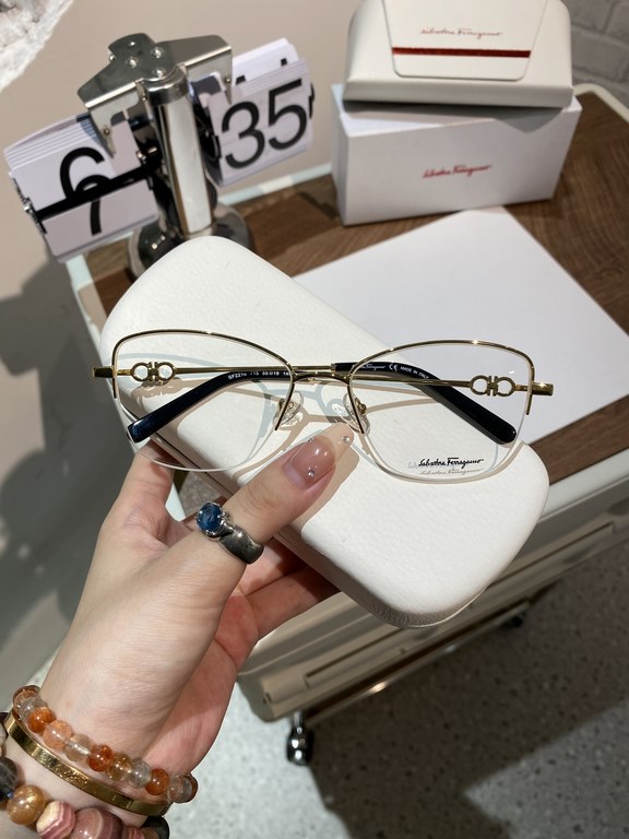 Salvatore ferragam Ferragam SF2216 polygonal half-rim myopia glasses   flat lenses High quality, not picky face, know the goods to come Size 55-16-140 Women's Glasses