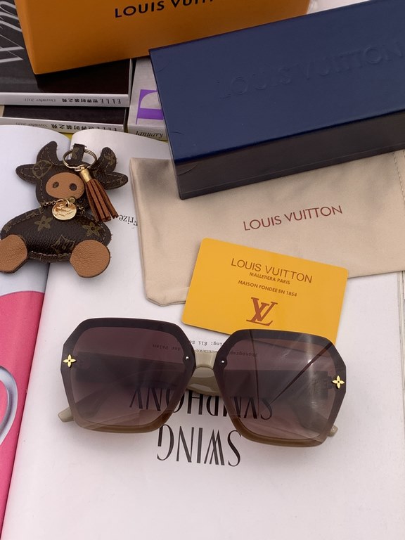 lv large frame sunglasses sunglasses classic square box design, do not pick face type, whether with a coat or dress are very temperament prevention UV Model Model L1147