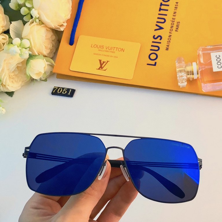 LV ultra-light nylon polarized sunglasses men square sunglasses female tide 2023 new round face driving special glasses