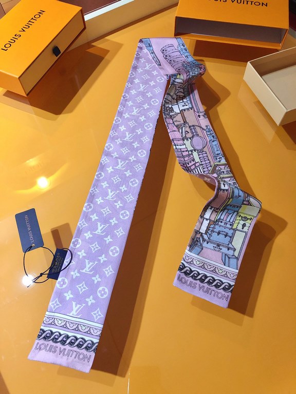 PLV2141 ! LV [AROUND THE WORLD] hair tie! Based on the work of renowned photographer Jacques Henri Lartigue, the Louis Vuitton hard case is featured alongside world-famous landmarks, highlighting the brand's travel herit