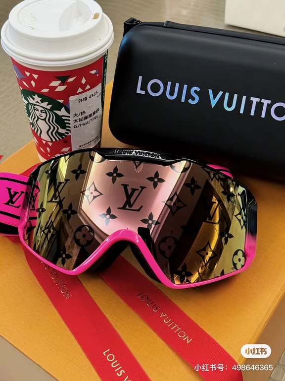 Lv ski goggles   new color