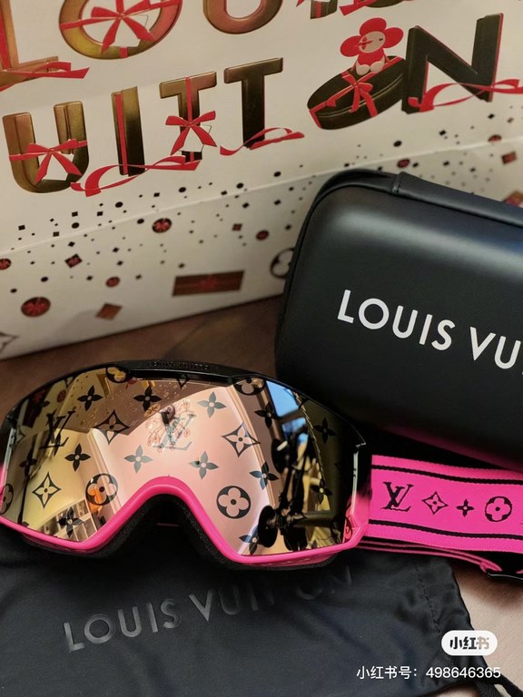 Lv ski goggles   new color