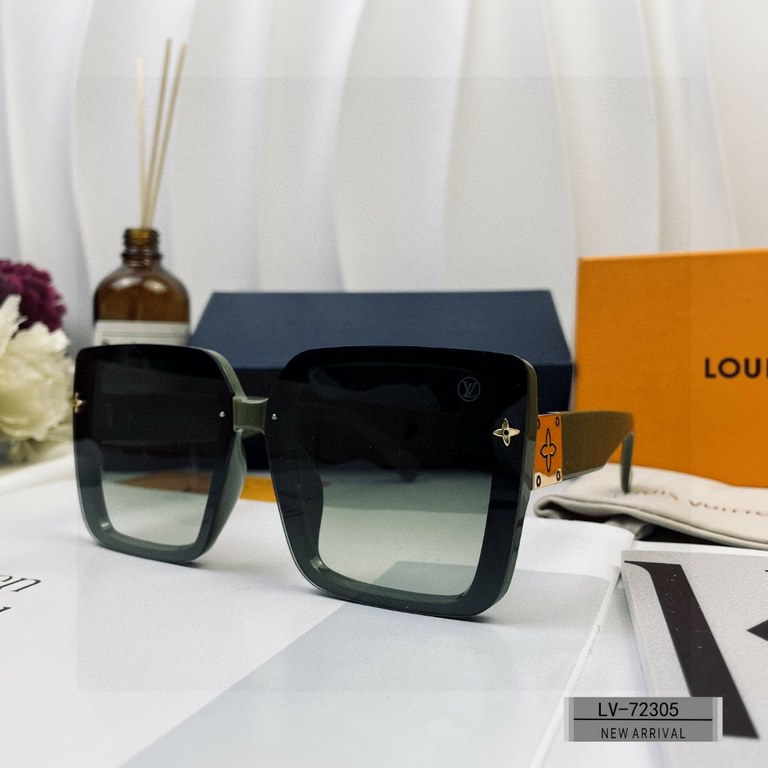 . [Louis Vuitton - LV . [Polaroid Resin Polarized Lenses] . [TR Frames Lightweight and Comfortable to Wear] . [size 58-17-149, ] . [  new sunglasses to reduce the burden of glare, star models, blocking harmful light radi