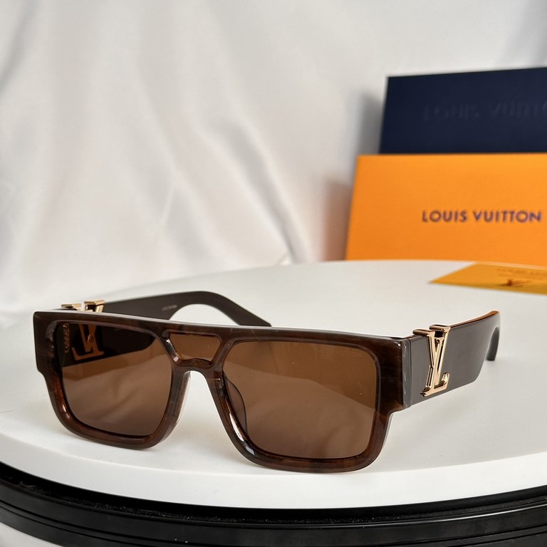 LOUIS VUITTO Louis Vuitton MODEL Z2088E