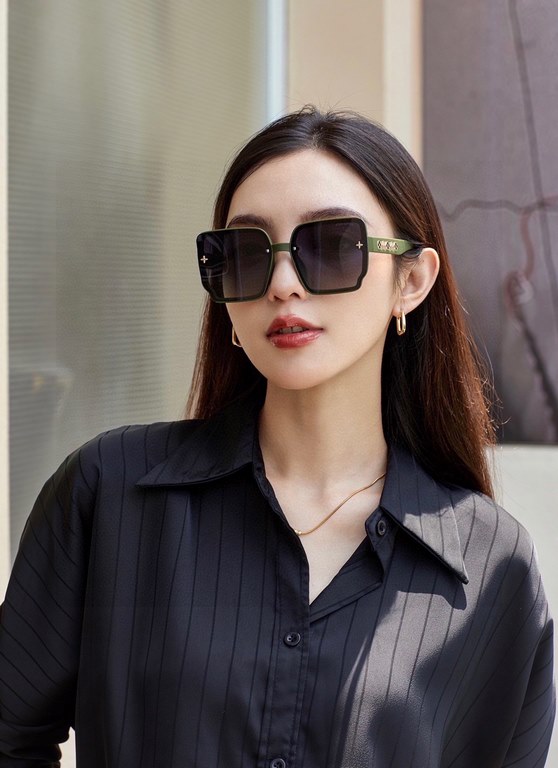 Plv [TR Polarized Series].2024 New Polarized Sunglasses Style Multi .Classic square frame design, not picking face shape, whether with a coat or a dress are very temperament.Polarized Sunglasses UV Prevention with 7100