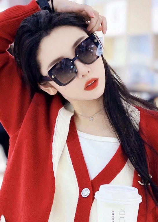 [TR Polarized Series] lv large frame sunglasses sunglasses classic box design, do not pick face type, whether with a coat or dress are very temperament polarized lenses to prevent ultraviolet Model Model L811