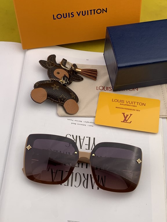 [TR Polarized Series] lv large frame sunglasses sunglasses classic box design, do not pick face type, whether with a coat or dress are very temperament polarized lenses to prevent ultraviolet Model Model L811