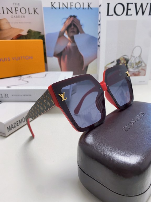 LV Louis Vuitton sunglasses Women's sunglasses   good-looking on the face super atmosphere show face small, small full print will not have the feeling of rustic thugs, men and women can take, the