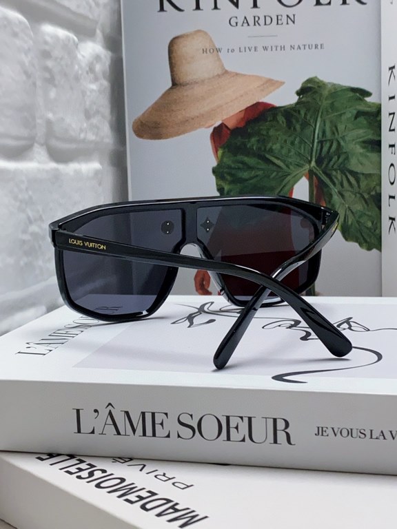 Lv Louis Vuitton 24 new net red women's sunglasses men and women fashion Europe and the United States anti-ultraviolet sunglasses