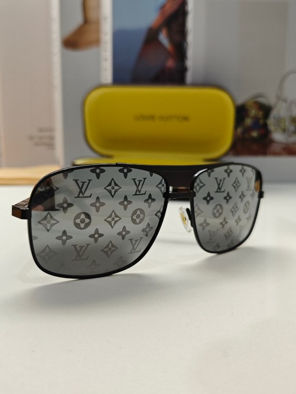 LV Louis Vuitton Sunglasses can be matched with near with myopia metal sunglasses men's fashion retro sunshade square frame glasses double beam sunglasses female models