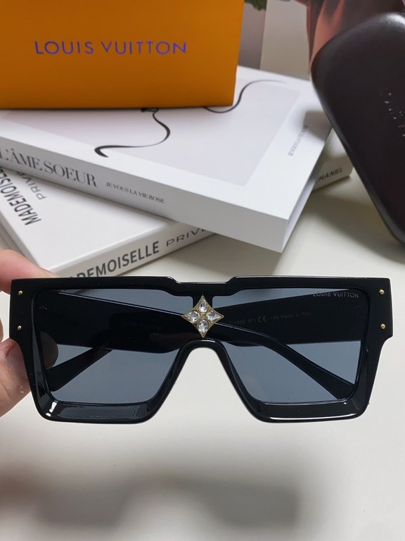 LV Louis Vuitton European and American large frame one-piece sunglasses Wang Hedi the same street beat tide cool glasses fashion inlaid diamond square men and women sunglasses