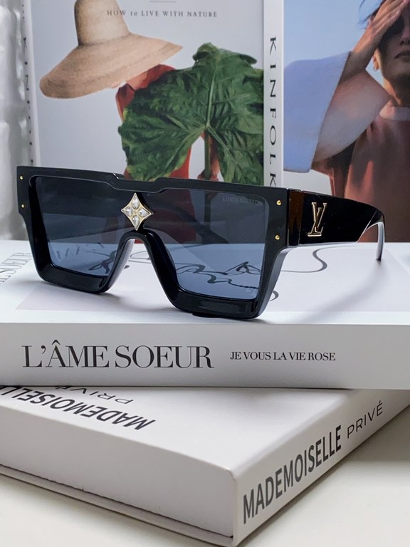 LV Louis Vuitton European and American large frame one-piece sunglasses Wang Hedi the same street beat tide cool glasses fashion inlaid diamond square men and women sunglasses