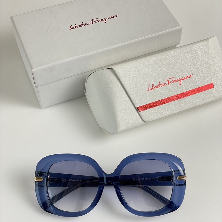 In stock In stock Original In stock In stock Salvatore ferragam Ferragamo MODEL SF1058S Sunglasses SIZE 51 mouth 20-145 square frame sunglasses