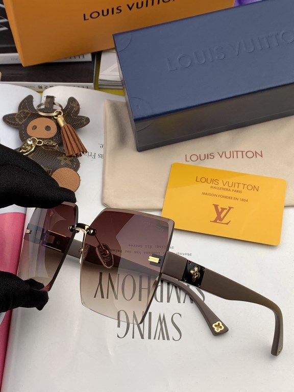 LV 2023 new women's square frame sunglasses driving sunglasses New rimless sunglasses Fashionable and generous Comfortable and light Exquisite luxury Ultra-light Model L220