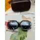 lv Louis Vuitton large frame sunglasses sunglasses classic box design, not pick face type, whether with a coat or dress are very temperament prevention UV 4 colors