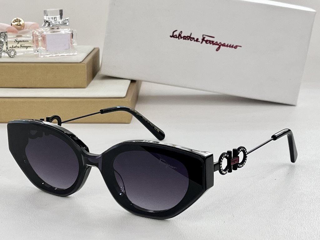 Salvatore ferragamMODEL：SF3514SIZE：51口22-142