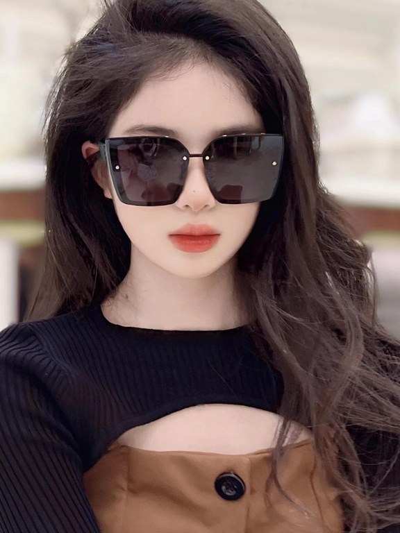 [TR Polarized Series] lv large frame sunglasses sunglasses classic box design, do not pick face type, whether with a coat or dress are very temperament polarized lenses to prevent ultraviolet Model Model L822