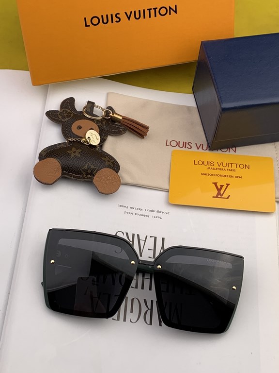 [TR Polarized Series] lv large frame sunglasses sunglasses classic box design, do not pick face type, whether with a coat or dress are very temperament polarized lenses to prevent ultraviolet Model Model L822