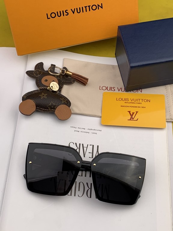 [TR Polarized Series] lv large frame sunglasses sunglasses classic box design, do not pick face type, whether with a coat or dress are very temperament polarized lenses to prevent ultraviolet Model Model L822