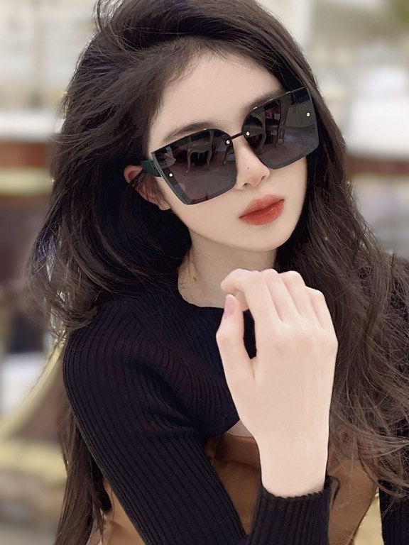 [TR Polarized Series] lv large frame sunglasses sunglasses classic box design, do not pick face type, whether with a coat or dress are very temperament polarized lenses to prevent ultraviolet Model Model L822