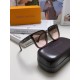 lv Louis Vuitton large frame sunglasses sunglasses classic box design, not pick face type, whether with a coat or a dress are very temperament polarized lenses to prevent ultraviolet rays