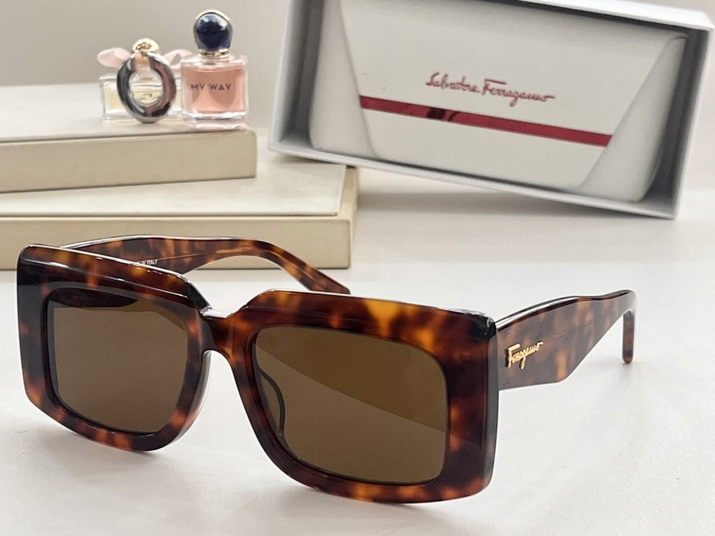 Square Salvatore ferragam FerragamoMODEL：SF1079SSIZE：54 ports 18-140