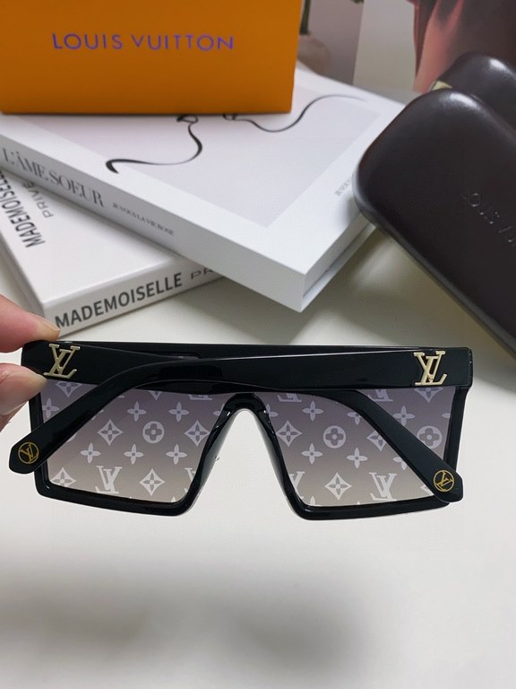 Yang Yang the same LV Louis Vuitton 2024 new sun shades, cool style, not necessarily attract men, but certainly attract a young lady!