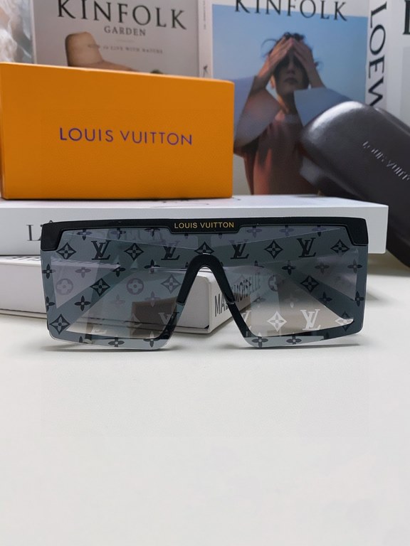 Yang Yang the same LV Louis Vuitton 2024 new sun shades, cool style, not necessarily attract men, but certainly attract a young lady!