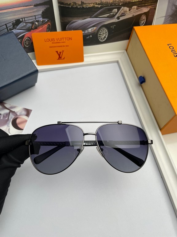 . Louis Vuitton LV  High Quality Men's Polarized Sunglasses   Material imported Polaroid polarized lenses,   stainless steel alloy frames,   texture is superb, men's driving essentials. (No. 8119)