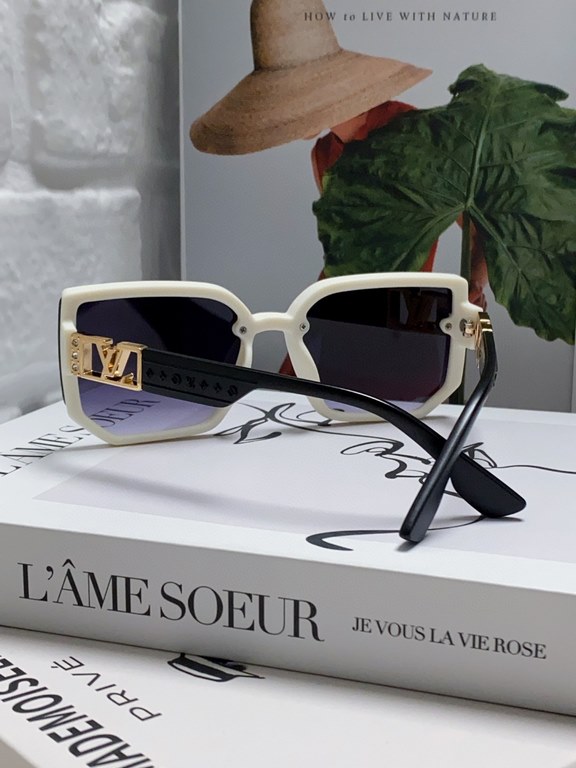 Lv Louis Vuitton 2024 latest version of the advanced sense of temperament large frame square celebrity sunglasses women's new large round face sunshade sunglasses for men and women