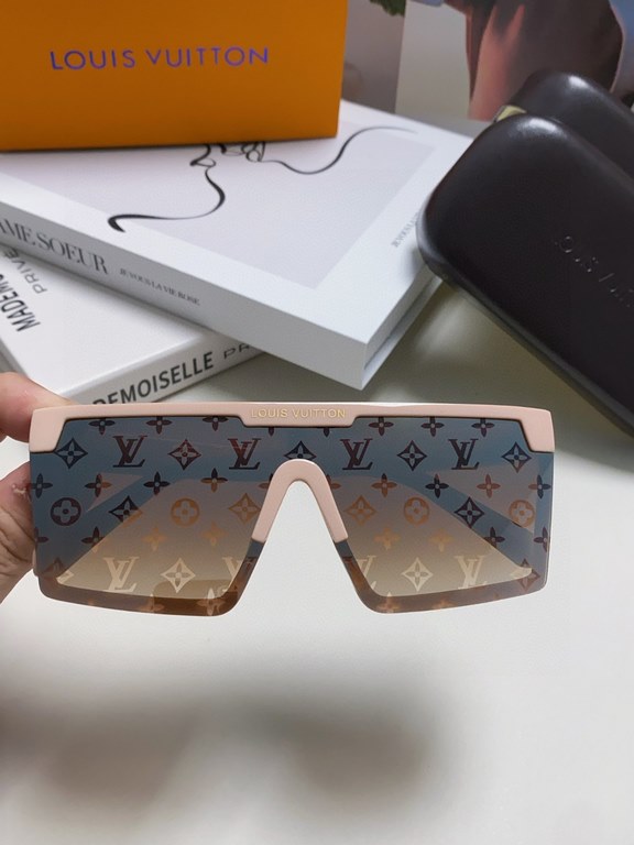 Yang Yang the same LV Louis Vuitton 2024 new sun shades, cool style, not necessarily attract men, but certainly attract a young lady!