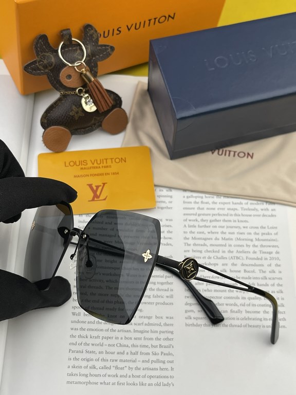 [Nylon Series] lv large frame sunglasses sunglasses classic box design, not pick face type, whether with a coat or dress are very temperament nylon polarized lenses to prevent ultraviolet Model L0612