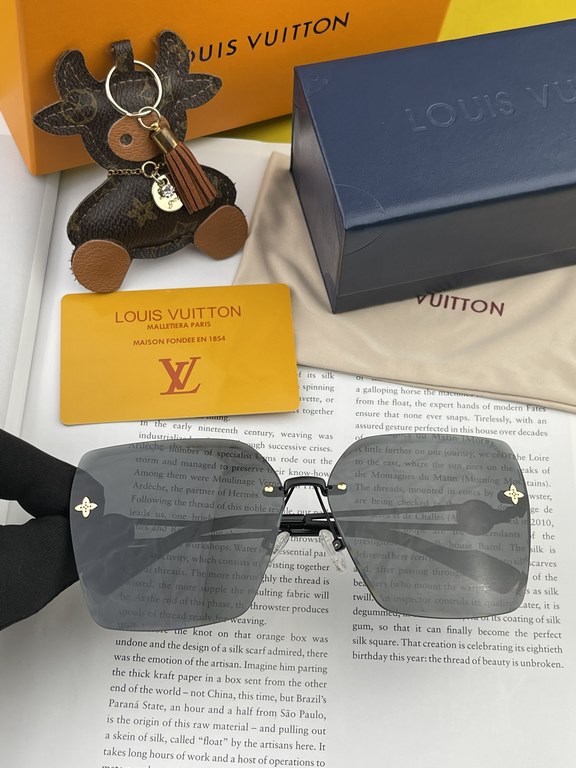 [Nylon Series] lv large frame sunglasses sunglasses classic box design, not pick face type, whether with a coat or dress are very temperament nylon polarized lenses to prevent ultraviolet Model L0612