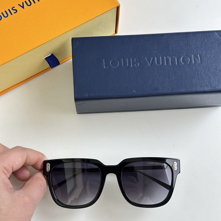 LOUIS VUITTON Z1939U Size 53 22-145 LV monogrammed temples