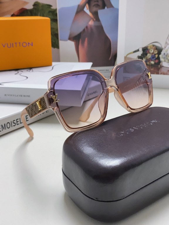 LV Louis Vuitton 2024 new women's square frame sunglasses driving sunglasses new sunglasses fashionable and generous comfortable and lightweight exquisite luxury ultra-lightweight