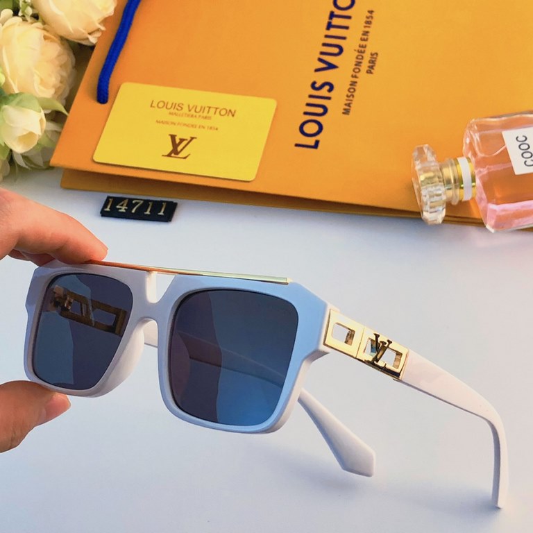 LV Europe and the United States fashion tide brand large frame sunglasses men V letters square frame sunglasses female summer sunscreen ultraviolet glasses