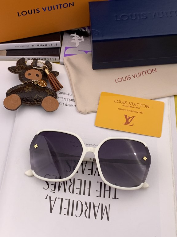 [TR Polarized Series] lv large frame sunglasses sunglasses classic box design, not pick face type, whether with a coat or dress are very temperamental polarized lenses to prevent ultraviolet Model L5263