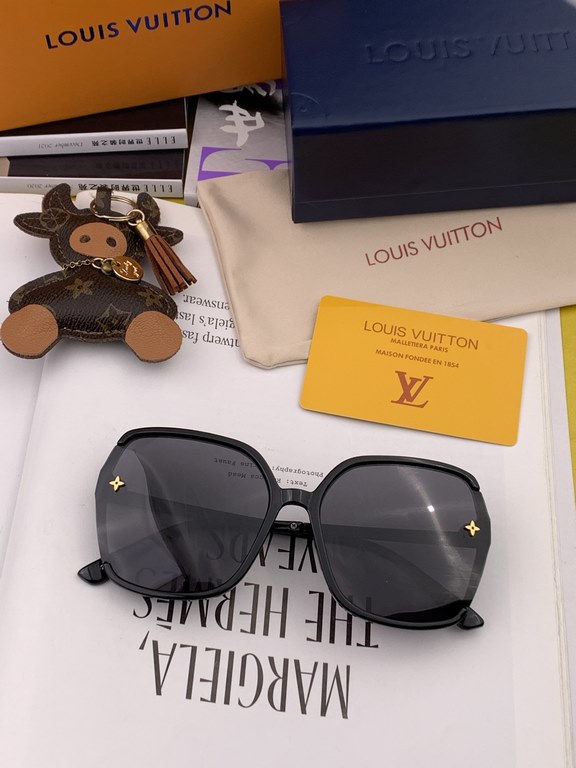 [TR Polarized Series] lv large frame sunglasses sunglasses classic box design, not pick face type, whether with a coat or dress are very temperamental polarized lenses to prevent ultraviolet Model L5263